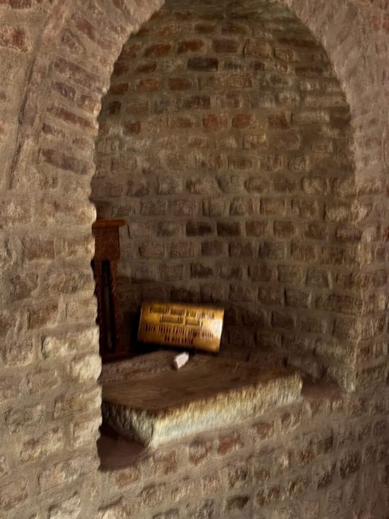 WhatsApp Image 2025-12-22 at 16.50.08_9db91feb